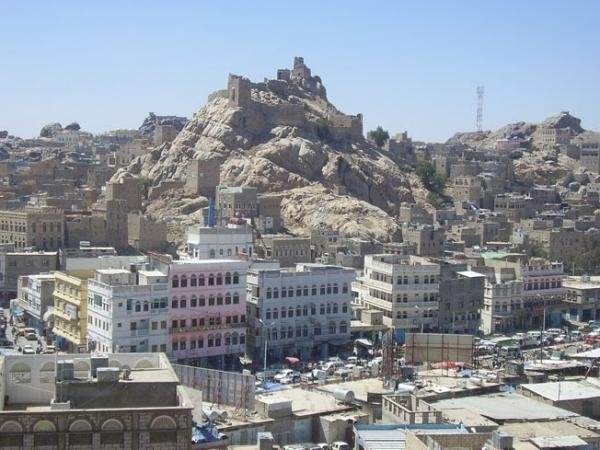 Yemen: Rights Radar calls on Houthi militia to release the abductees from Beit Al-Khadhr, Al-Bayda, and ensure their safety.